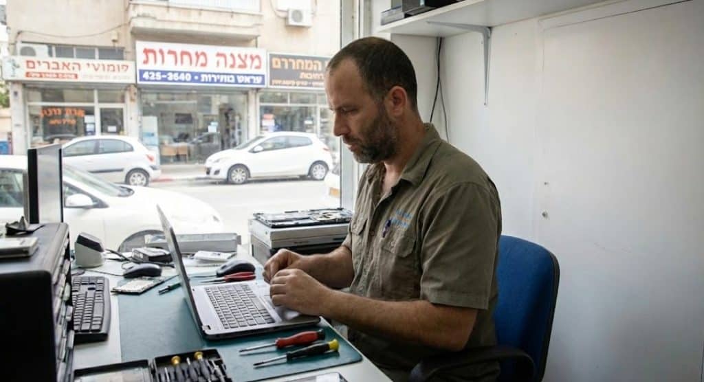 מעבדת תיקון מחשבים ברחובות מעבדת תיקון מחשבים ברחובות